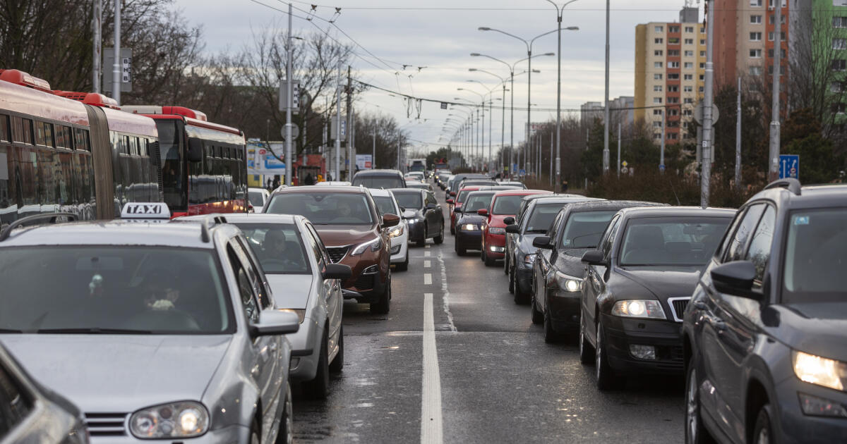 Vodi I Pozor Doprava V Bratislave Kolabuje Kv Li Nehod M Sa Zdr Te