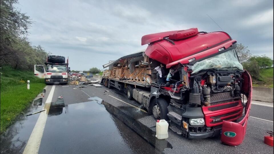 Vodi I Pozor Na Tomto Seku D Sa Prevr Til Kami N