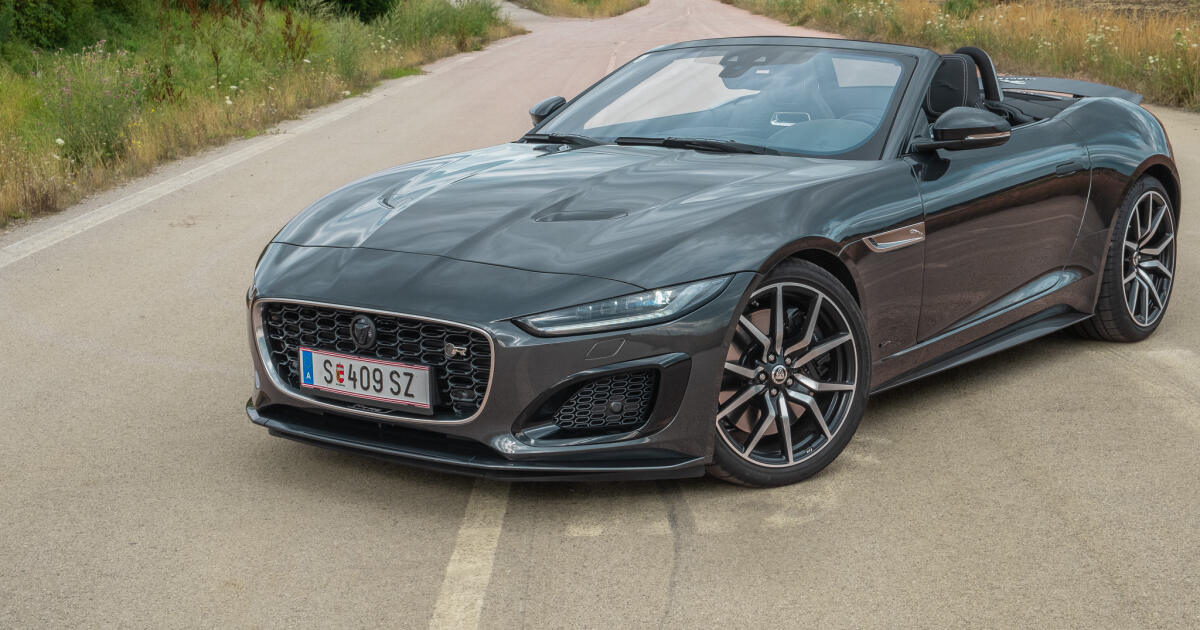 Test I Jaguar F Type R75 Symfónia zvukov detailov a zábavy máva na