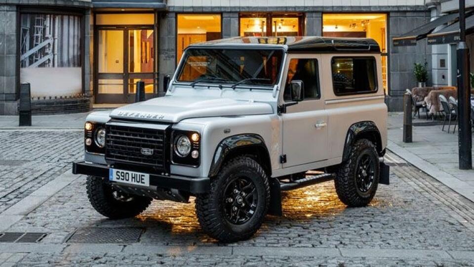 Land Rover Defender