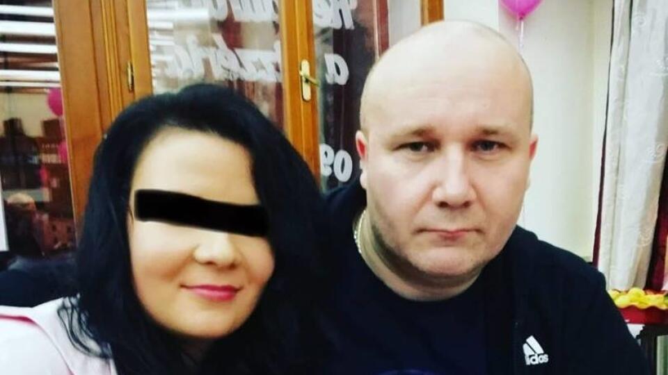 Zolntán Andruskó s priateľkou.