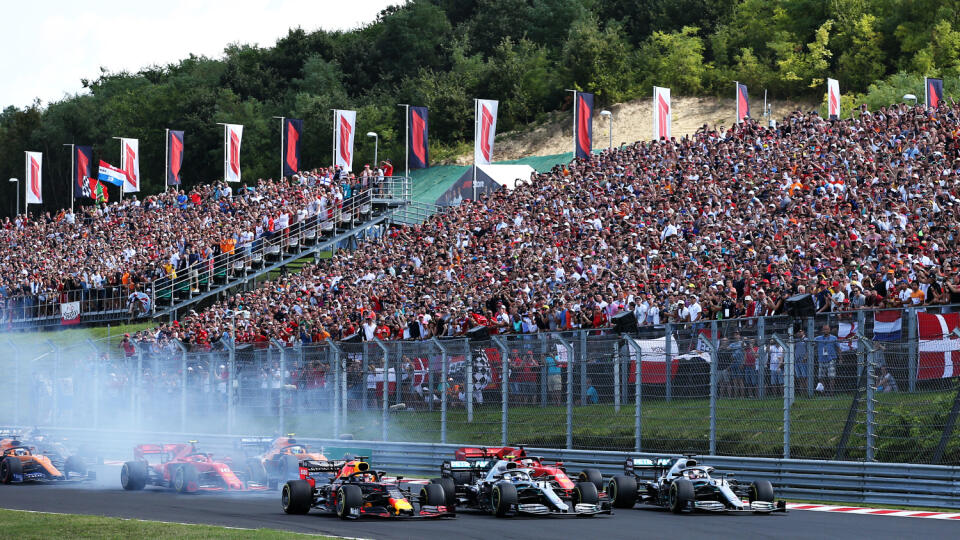 Brit Lewis Hamilton na Mercedese triumfoval na Veľkej cene Maďarska