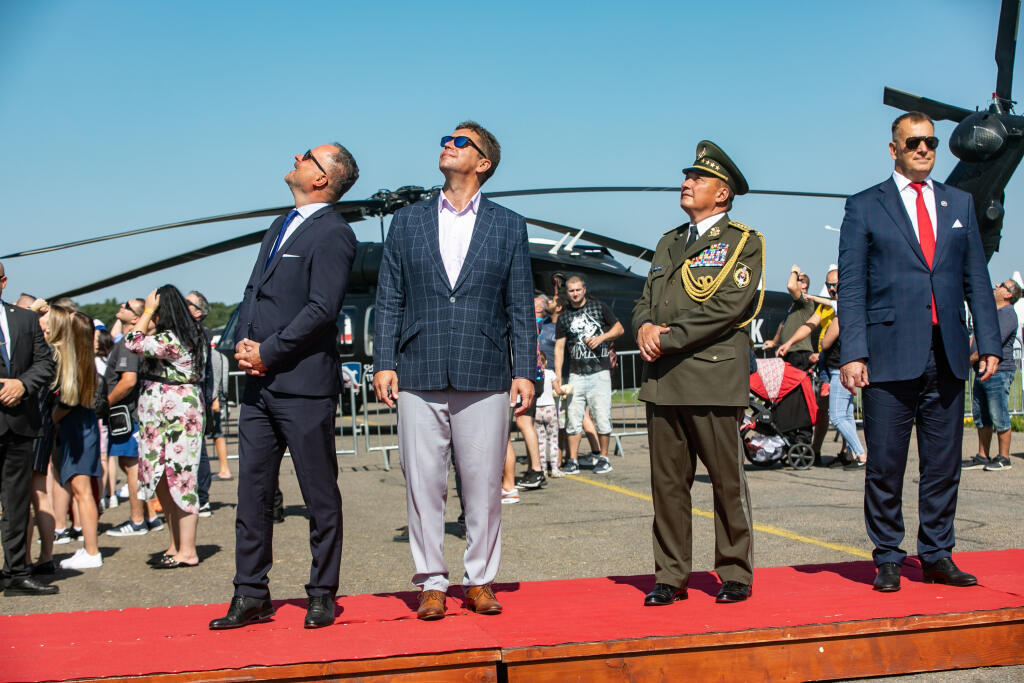 Medzinárodné letecké dni SIAF 2021 v Kuchyni. Na fotke Boris Kollár a Jaroslav Naď.