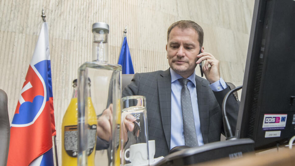 Schôdza vlády SR