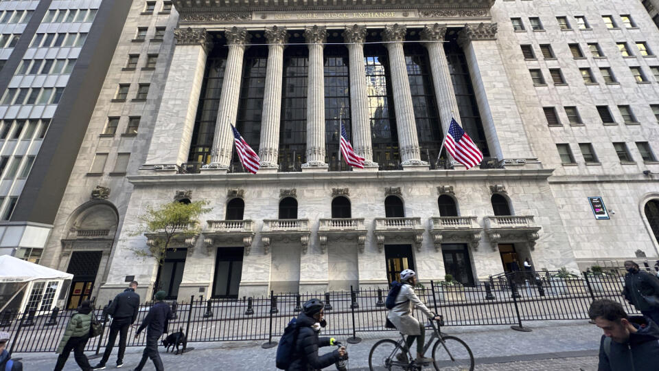 Budova newyorskej burzy je na Wall Street v New Yorku.
