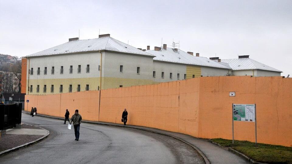 Za múrmi sabinovskej väznice dnes pracuje 65 odsúdených.