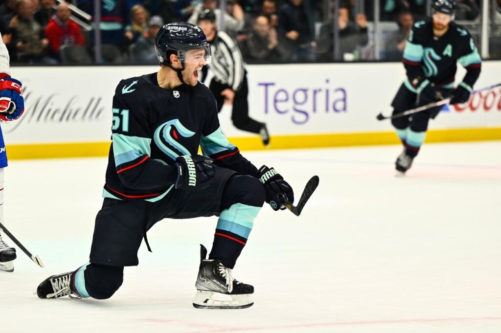Wright prvý gól v NHL patrične oslávil.