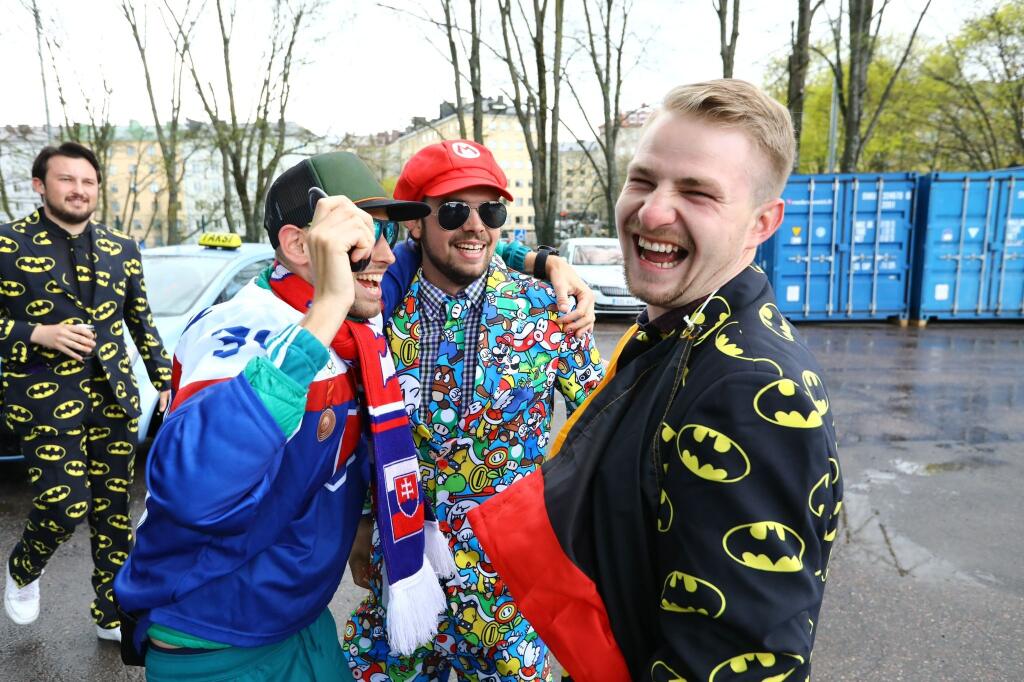 Slovenskí fanúšikovia to roztočili už pred Helsinki Ice Hall.
