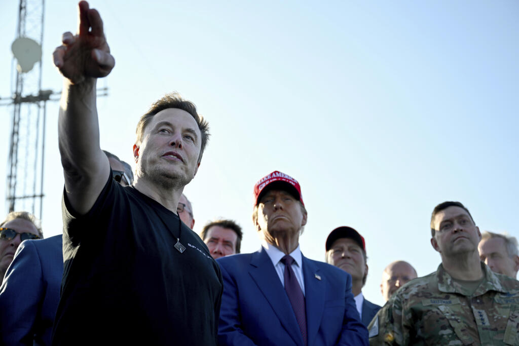 KK21 Boca Chica - Novozvolený americký prezident Donald Trump a šéf SpaceX Elon Musk sledujú šiesty skúšobný let kozmickej lode Starship z kozmodrómu Boca Chica v americkom štáte Texas v utorok 19. novembra 2024. Americká súkromná spoločnosť SpaceX podnikla v utorok z kozmodrómu Boca Chica v americkom štáte Texas šiesty skúšobný let svojej kozmickej lode Starship a nosnej rakety Super Heavy.  Nepodarilo sa jej však zopakovať úspech z predošlého októbrového testu, pri ktorom sa nosná raketa po št