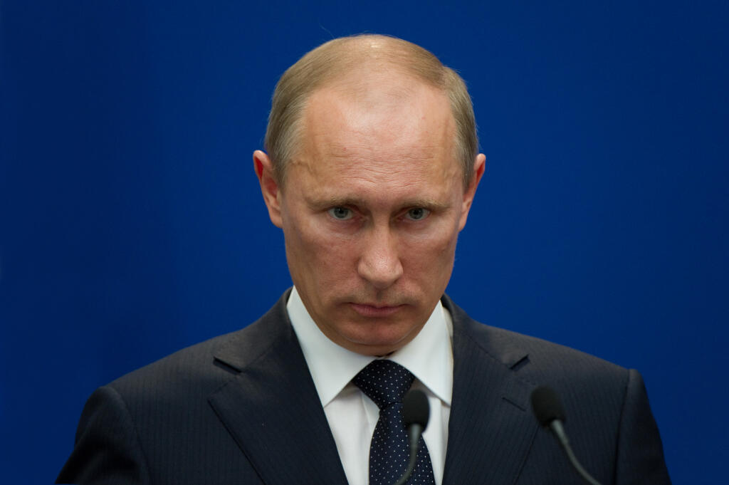 Paris,-,June,21,:,Vladimir,Putin,During,A,Work