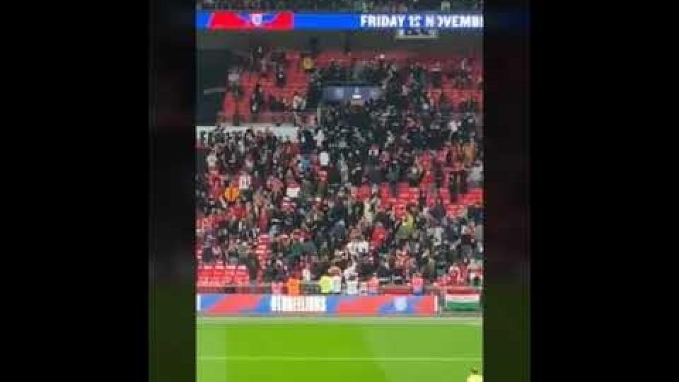 VIDEO Tí sa vyfarbili. Maďari si urobili hanbu vo Wembley, pobili sa s políciou