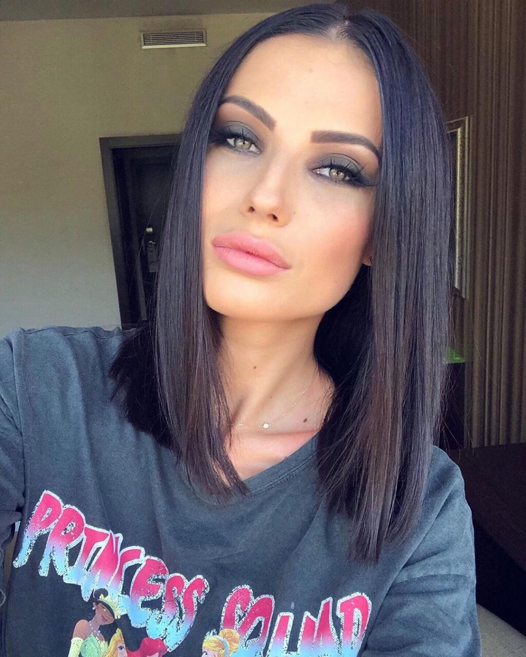 Sexi Lenka Petrovičová padla do oka Ivanovi Kmotríkoví mladšiemu.