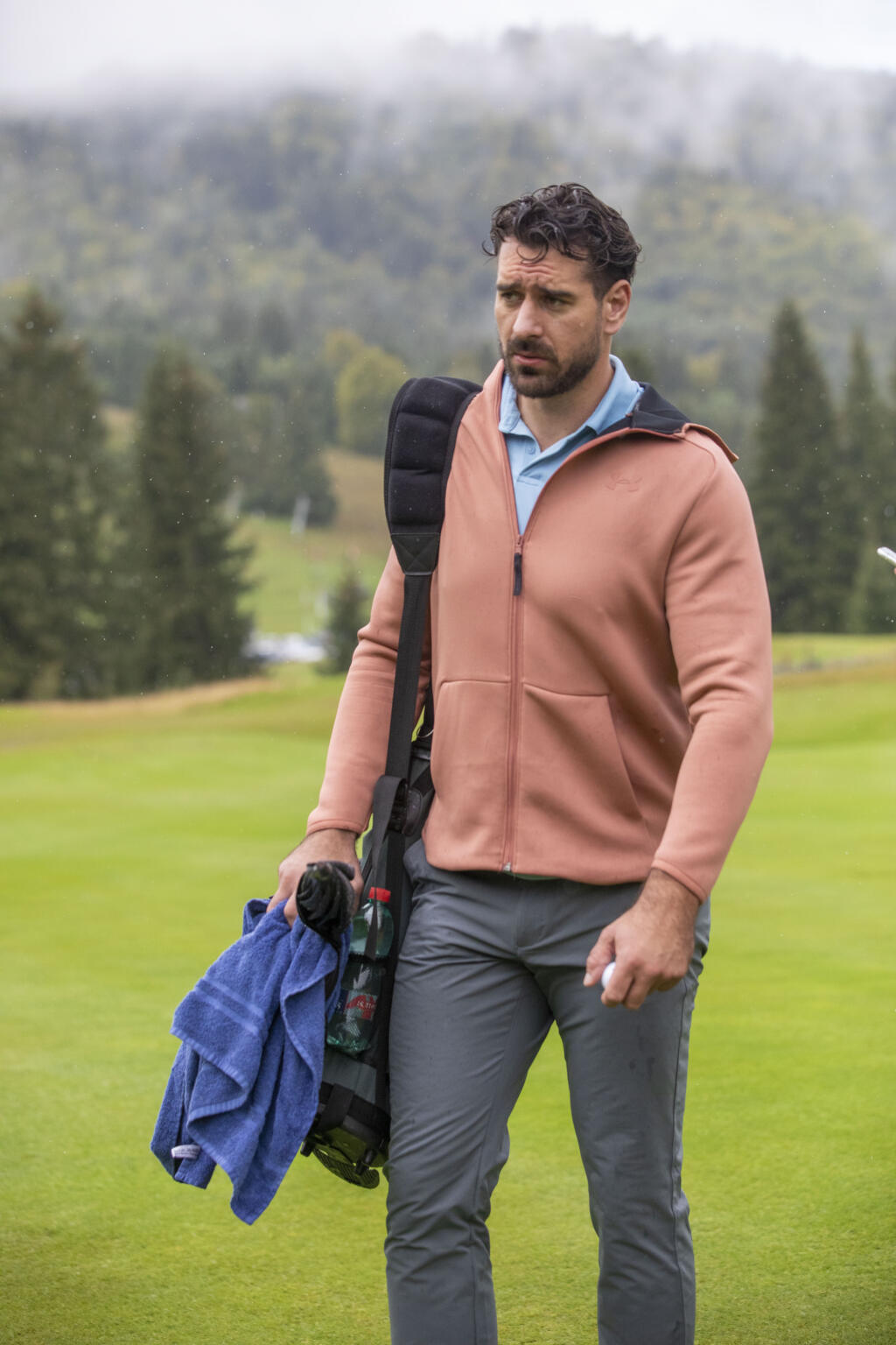Valábik hráva golf len sporadicky, najmä keď v ňom ide o dobrú vec a podporu charity.