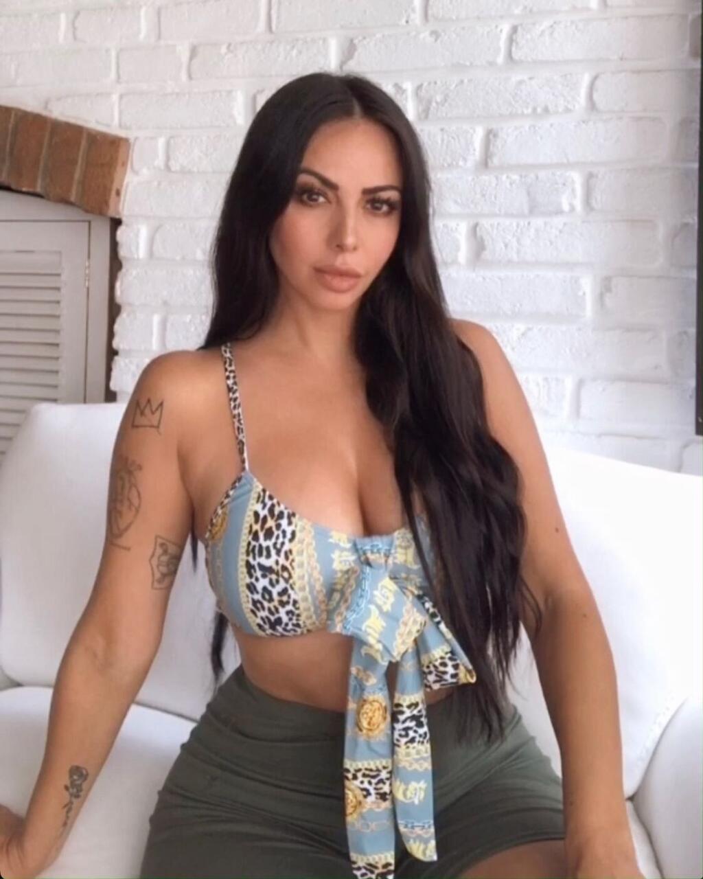 Jimena Sanchezová stíha aj fotiť provokatívne zábery pre svojich fanúšikov.