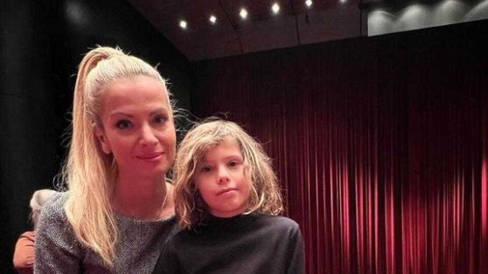 ФОТО Марианна Юрьянова с сыном на балете: Вот как вырос ее 10-летний Роман и аха на ЭТОМ ГЛАЗЕ