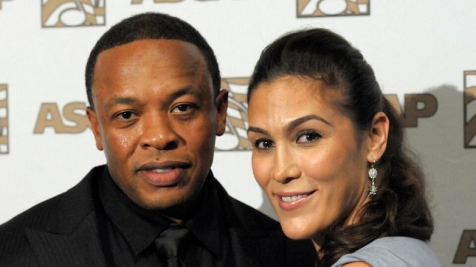 Dr. Dre so svojou manželkou Nicole Threatt.