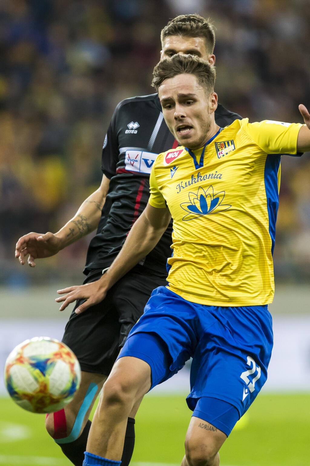 Futbalové kluby už majú od vlády povolenie opäť zarezávať naplno.