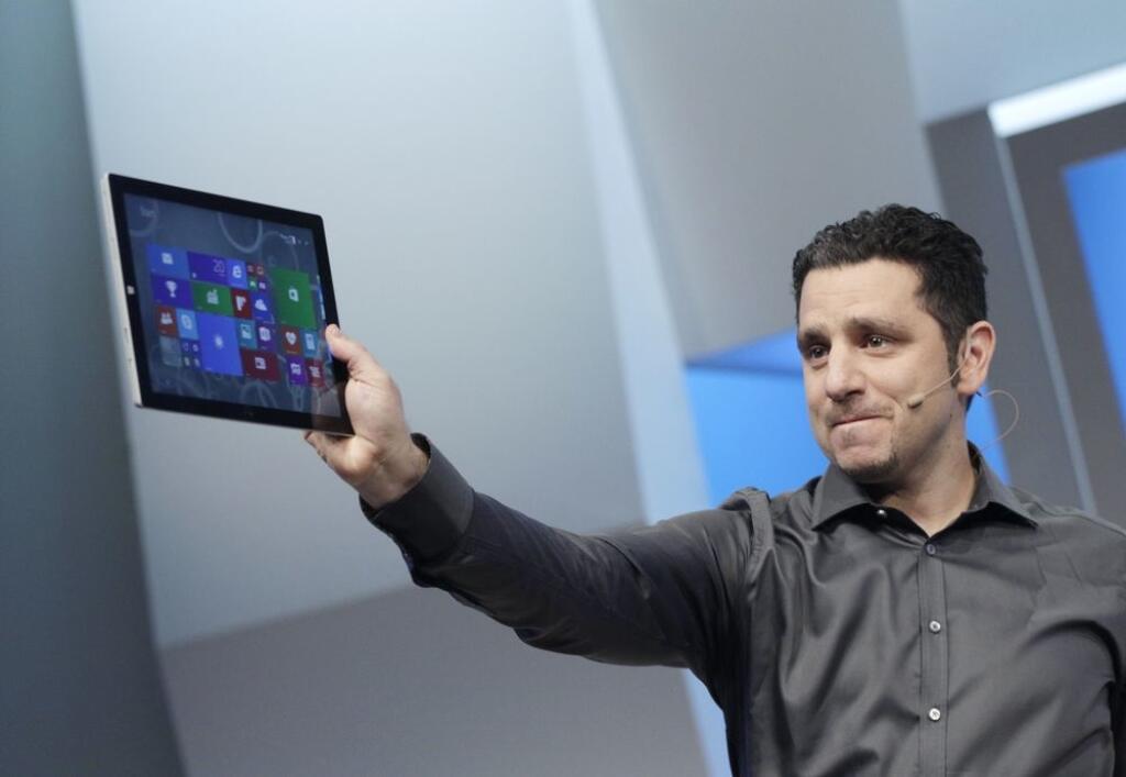 Microsoft ide opäť po krku iPadu, uvádza Surface 3 Pro
