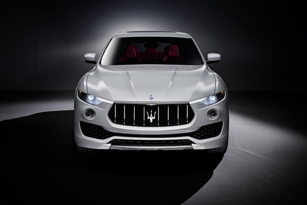 Maserati Levante - ostré črty a trojzubec