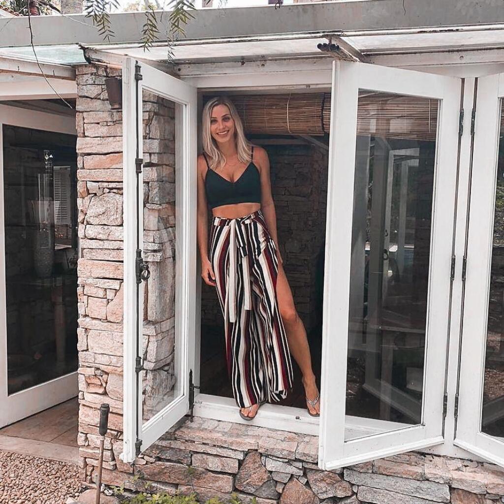 Žiadna rozhodkyňa sa nemôže pochváliť takou popularitou, Colombovú na instagrame sleduje 881-tisíc followerov, ktorých oči poteší aj takýmito zábermi.