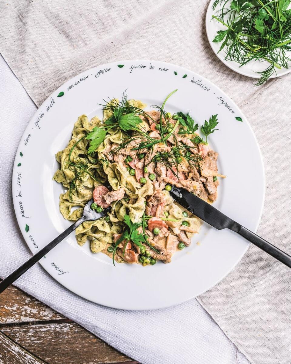 Víkendové menu ako sa patrí: Domáce CESTOVINY S TEĽACÍM mäsom a letnou zeleninou