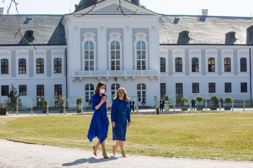 Prezidentka Slovenskej republiky Zuzana Čaputová prijala víťazku Svetového pohára v zjazdovom lyžovaní Petru Vlhovú.