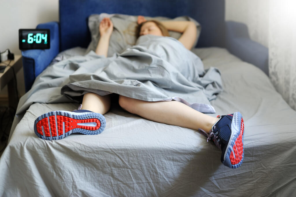 The,Concept,The,Woman,Is,Too,Lazy,To,Wake,Up
