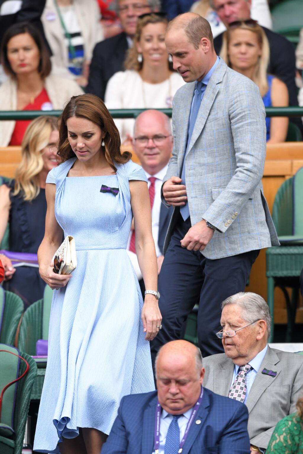 Na ženské finále prišla vojvodkyňa Kate so sestrou Pippou a ďalšou vojvodkyňou Meghan. Tie na mužskom vymenila za manžela Williama.