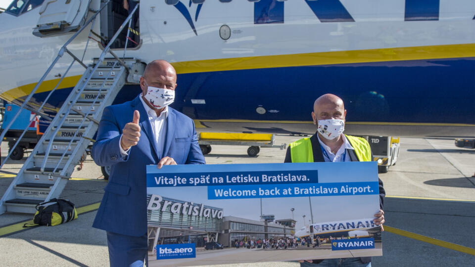 Na bratislavské letislo M. R. Štefánika po štyroch mesiacoch po prvý raz pristál a odletel najväčší letecký dopravca.