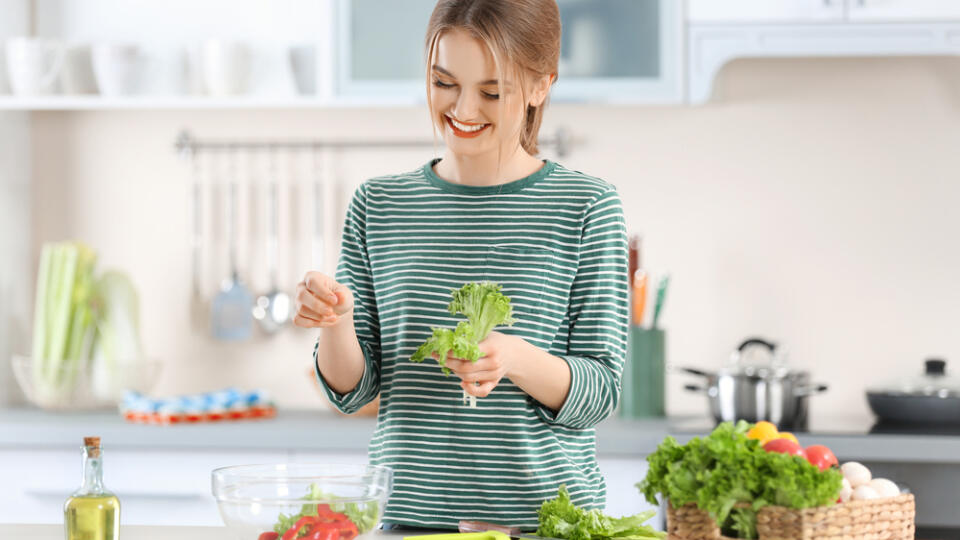 Osviežujúci a plný vitamínov, šalát sa oplatí jesť.