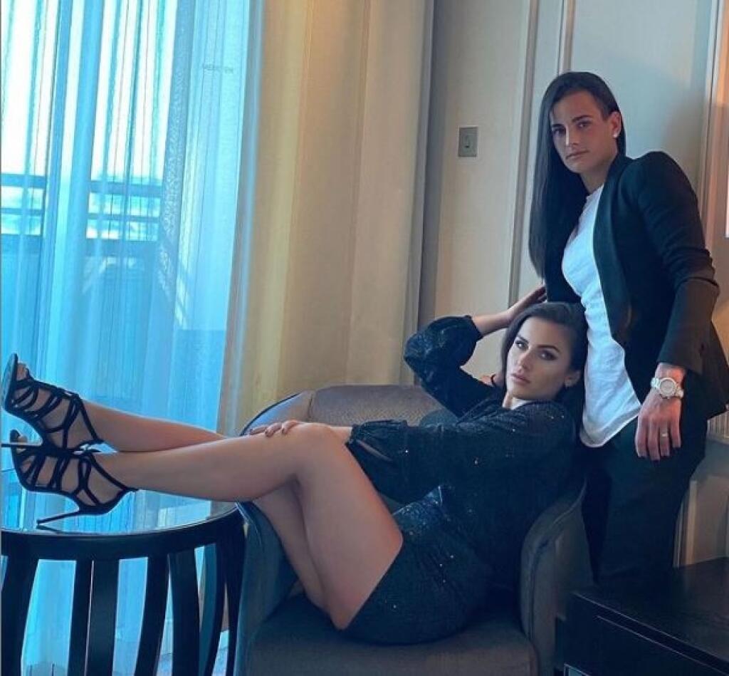 Denisa s priateľkou Viki.