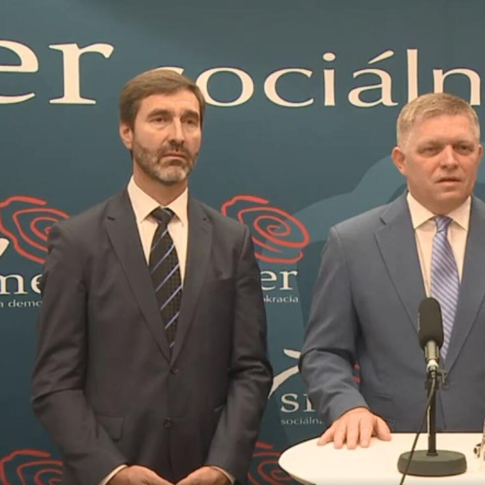 Robert Fico na tlačovke strany SMER SD