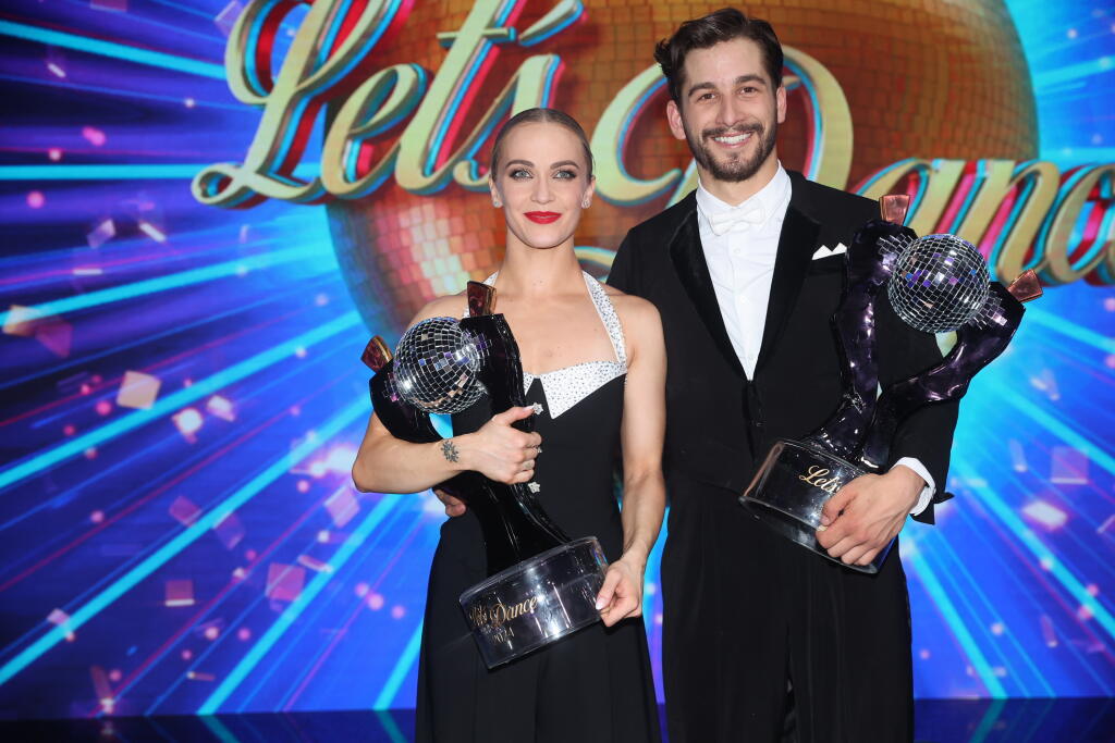 Víťazi Let´s Dance 2024 - Jakub Jablonský a Eliška Lenčešová.