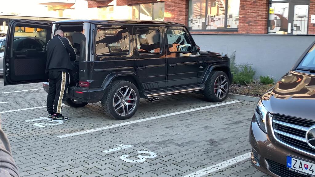 FOTO Hamšík dorazil na zraz vo veľkým štýle: Neuveríte, kto mu robil v aute spoločnosť