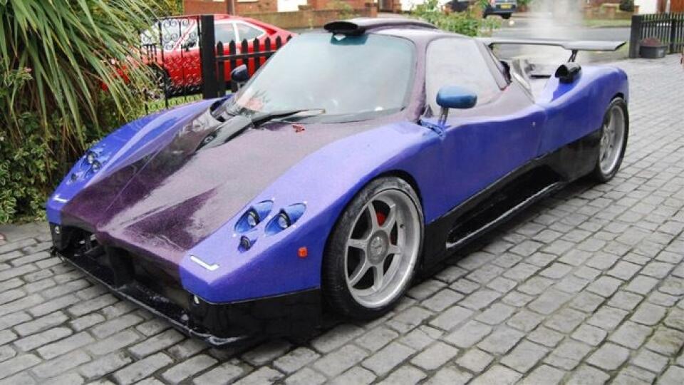 Britská replika modelu Pagani Zonda