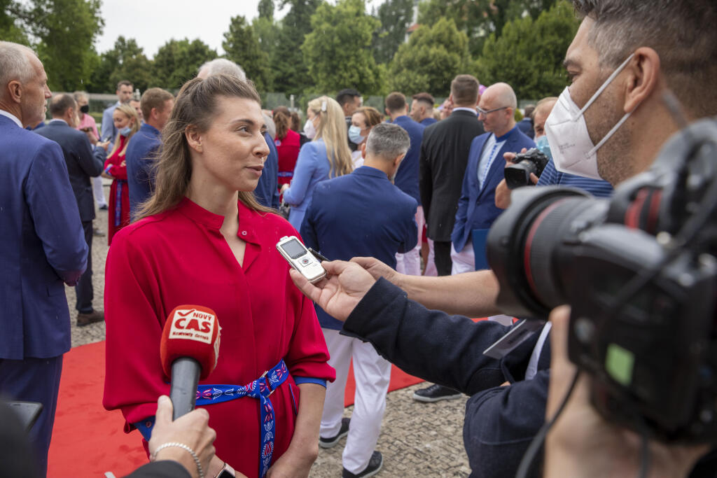 Slovenskí oympionici skladajú prisahu do rúk prezidentky Zuzany Čaputovej pred odletom do Tokia.