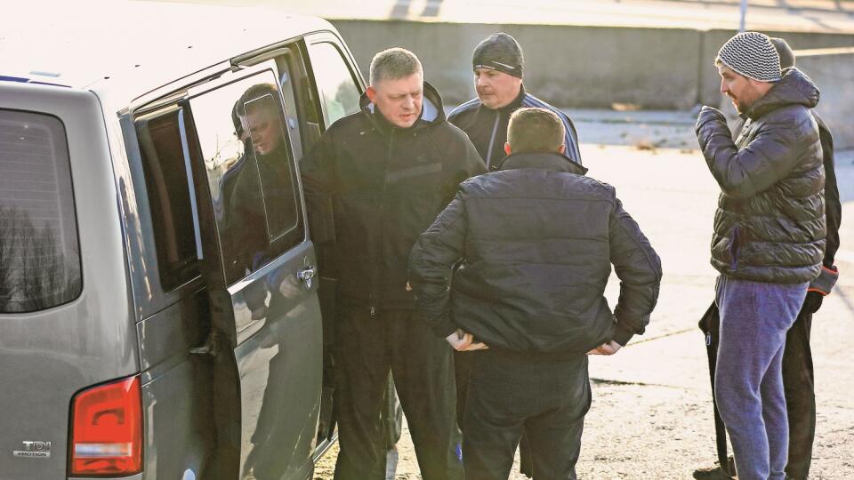 POLITIKA: FICO PAPARAZZI BERG
