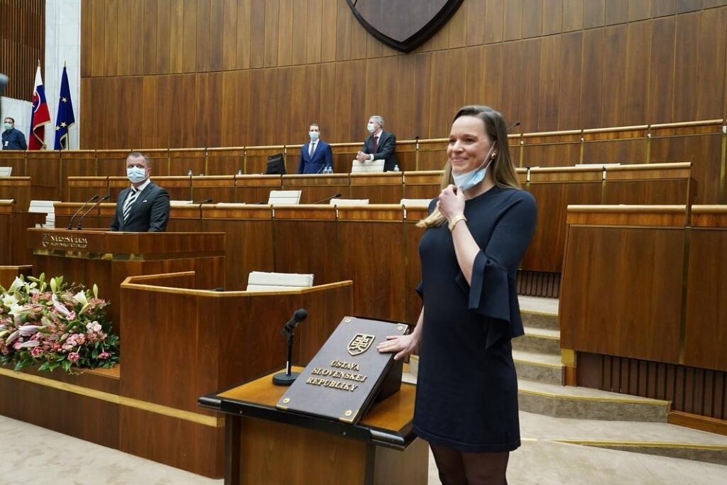 Romana Tabák v parlamente.