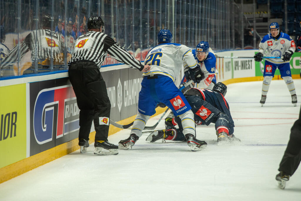 Slovan prehral s Leksandom 2:4.