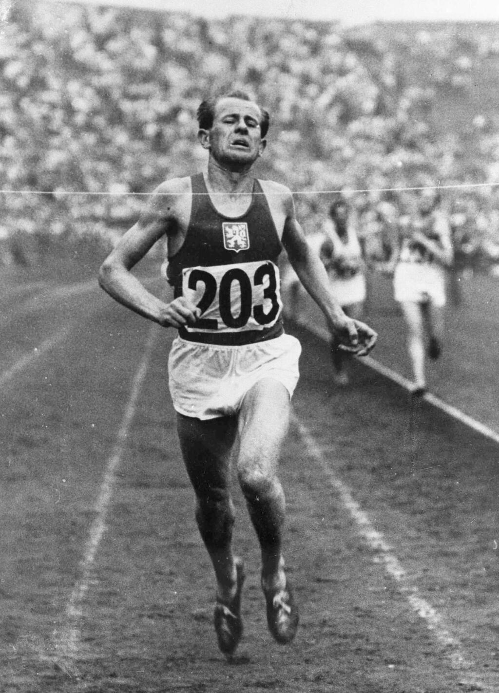 Na rovnakej olympiáde triumfoval aj Emil Zátopek.