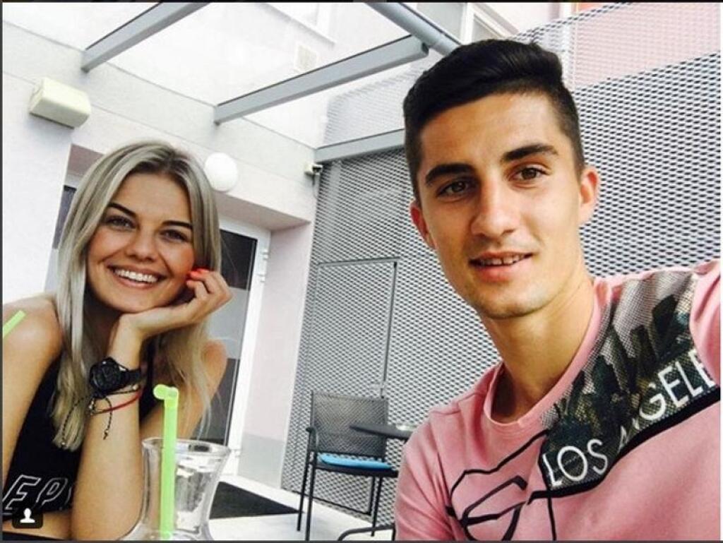 Martin Koscelník a Zuzana Grecová – Futbalista a Miss Slovensko 2018 boli spolu počas finále, ale ich láske zazvonil koniec koncom minulého roka. Aj keď párik prežil spolu krásne časy, nakoniec išli od seba.