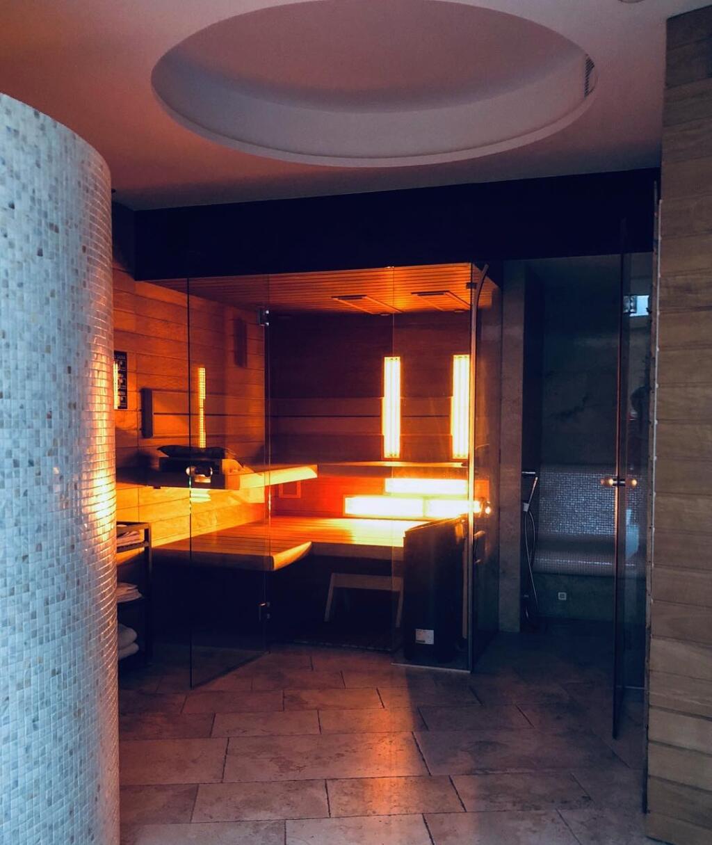 Samozrejmou súčasťou penziónu je sauna, v ktorej môžete tráviť toľko času, koľko sa vám len zachce.
