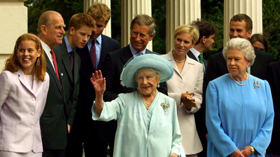 Na oslavách 101. narodenín Queen Mother, Jej dcéra Alžbeta skonala o 5 rokov skôr ako 96-ročná.