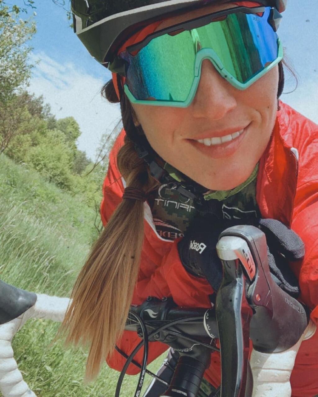 Biatlonistka Paulína Fialková patrí k najkrajším slovenským športovkyniam súčasnosti, no okrem pôvabu púta pozornosť aj svojimi výkonmi.