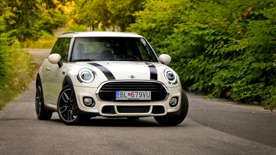 MINI Cooper.