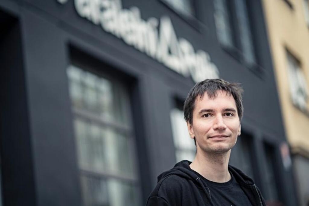 Paralelná Polis: Hackeri sa snažia odpútať od systému, tvoria svet nezávislý od štátu
