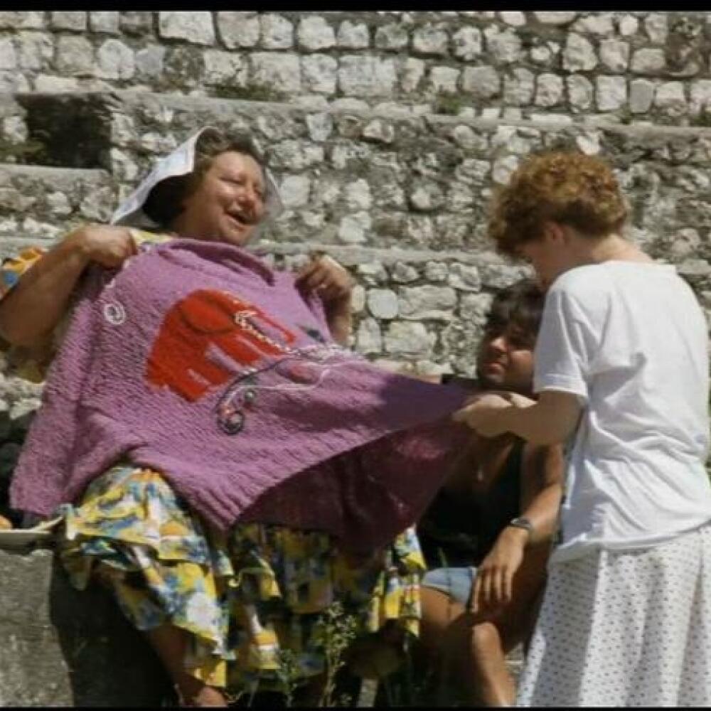 Slunce, seno, erotika