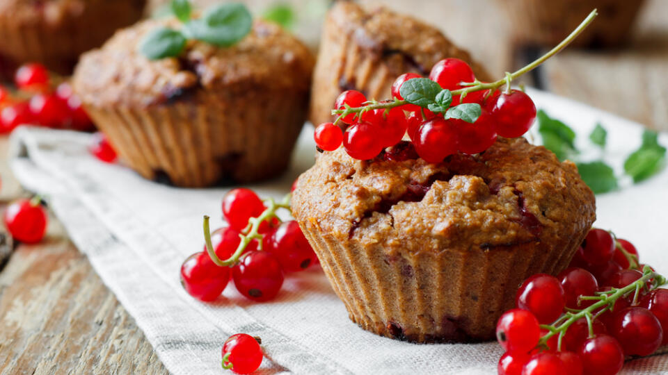 Healthy,Muffins,With,Red,Currants