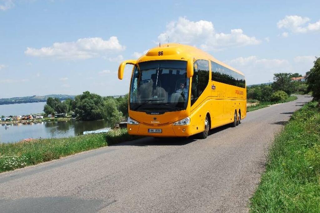 Primátor Nitry Dvonč: Autobusov je dosť, RegioJet netreba