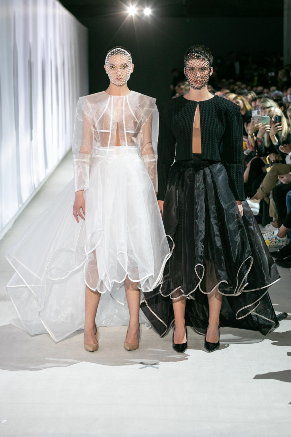 Kolekcia Narcissus dizajnéra Borisa Hanečku na Fashion LIVE! 2021.